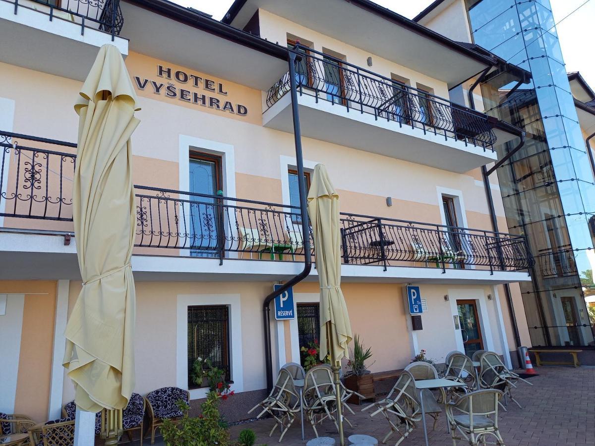 Hotel Vysehrad Turčianske Teplice Exteriör bild